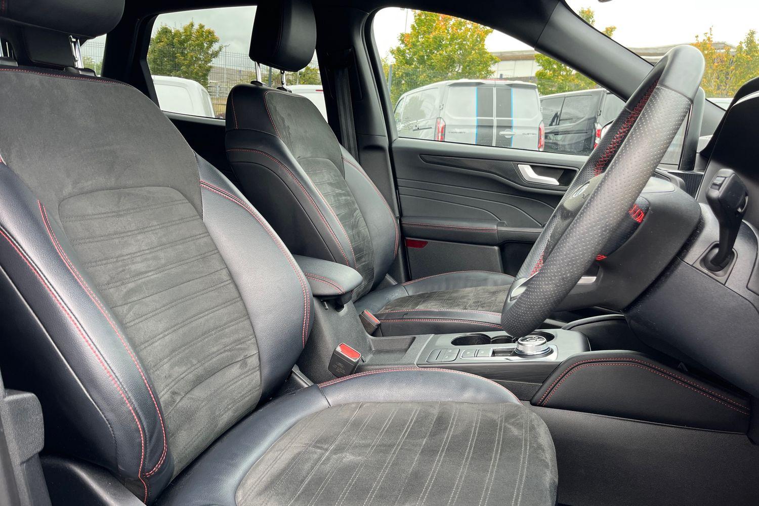 Ford KUGA Photo 16