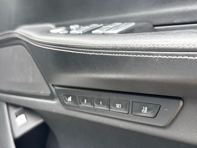 BMW 7 Series Photo 32