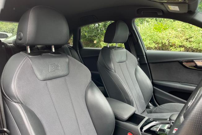 Audi A4 Photo 30