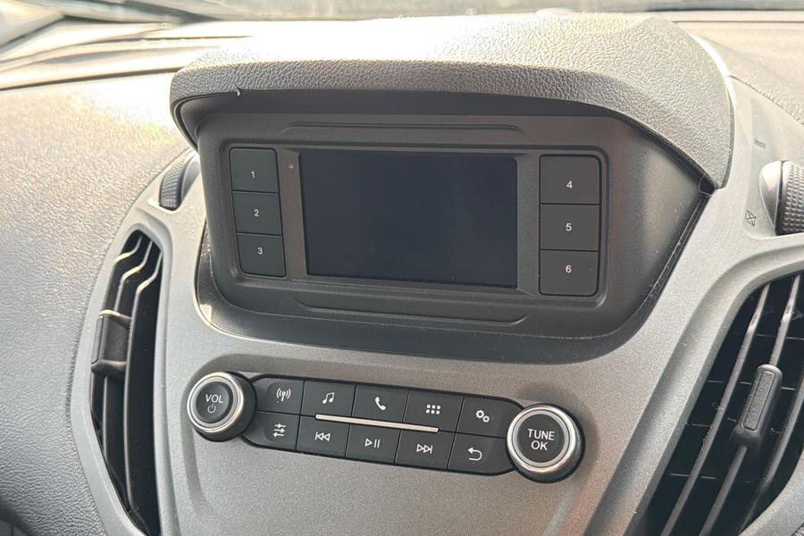 Ford TRANSIT COURIER Photo autoimg-86f90afafc77f74035864c24b4534638eff924b6.jpg