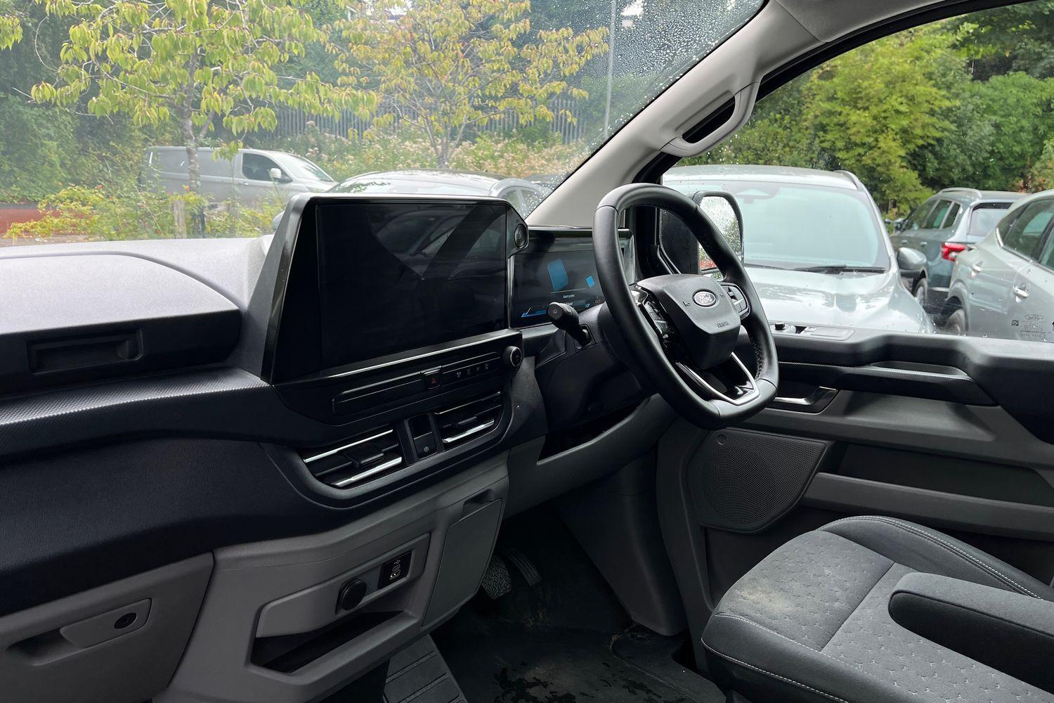 Ford E-TRANSIT CUSTOM Photo 17