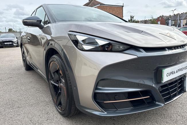CUPRA Tavascan Photo 19