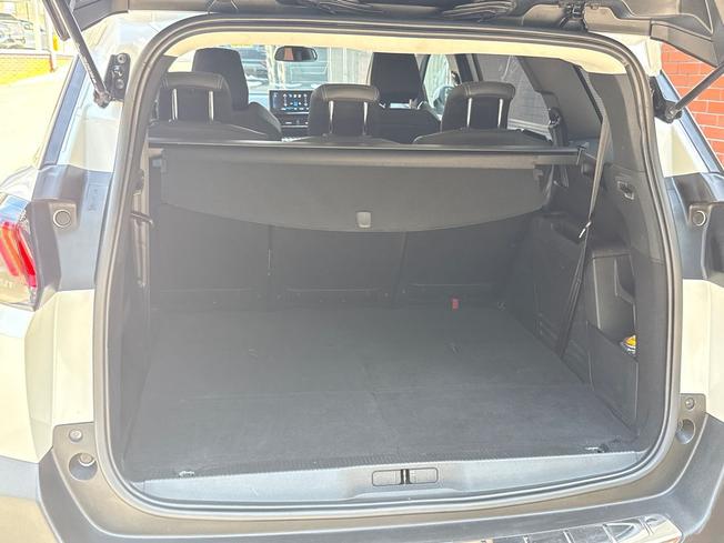 PEUGEOT 5008 Photo 12