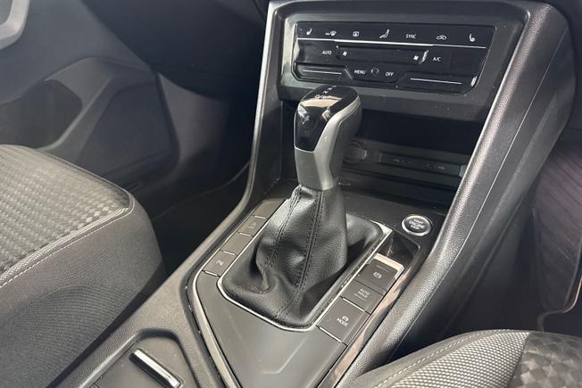 VOLKSWAGEN Tiguan Photo 23