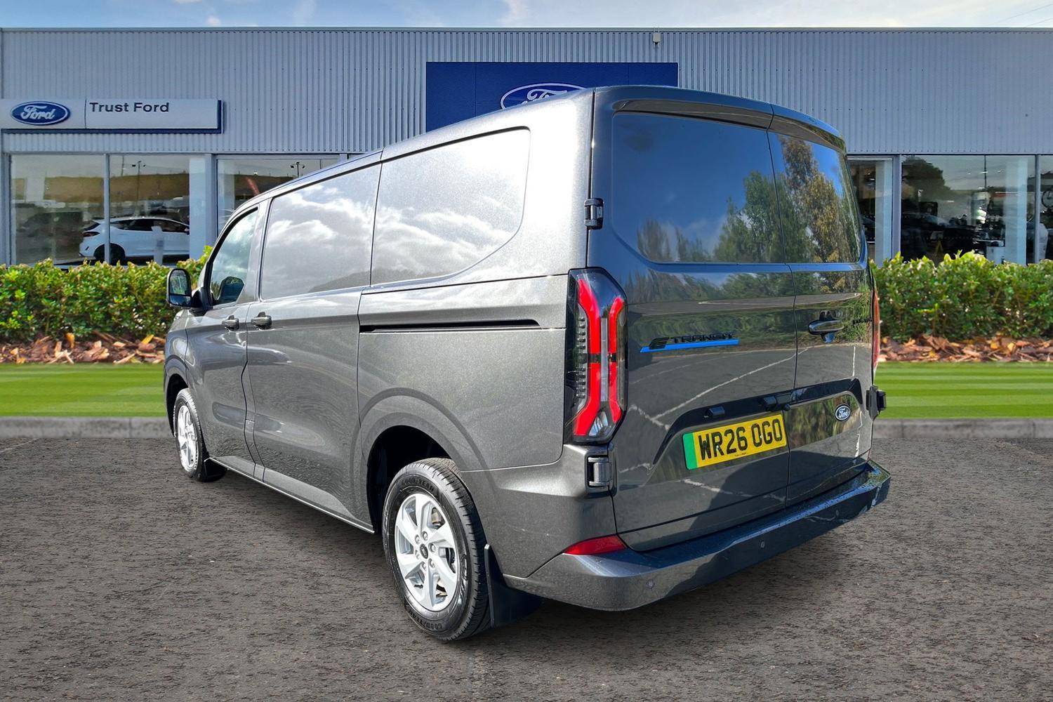 Ford E-TRANSIT CUSTOM Photo 1