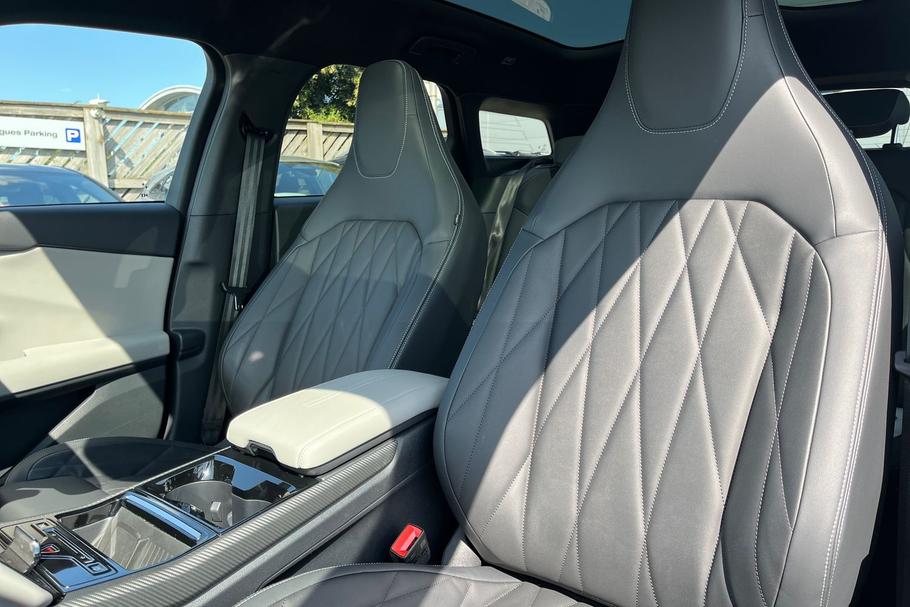 Used Ford EXPLORER 19