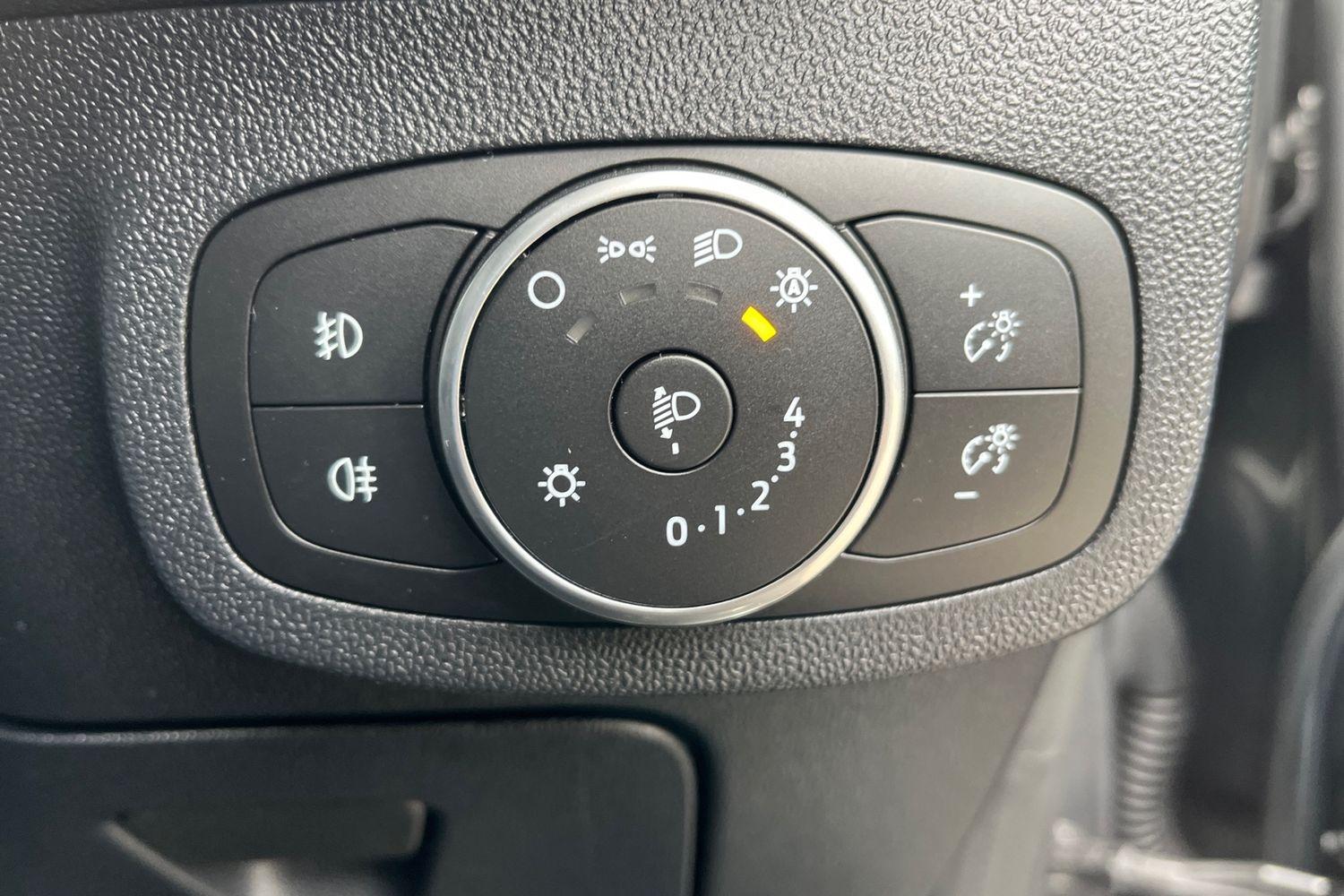 Ford Fiesta Photo 35