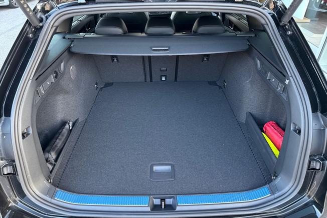 VOLKSWAGEN Passat Photo 12