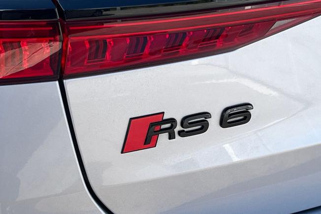 AUDI Rs6 Avant Photo 38
