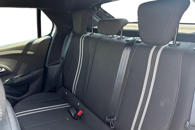 VAUXHALL Corsa Photo 9