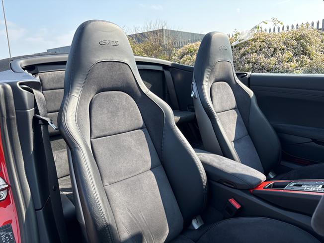 PORSCHE 911 Photo 22