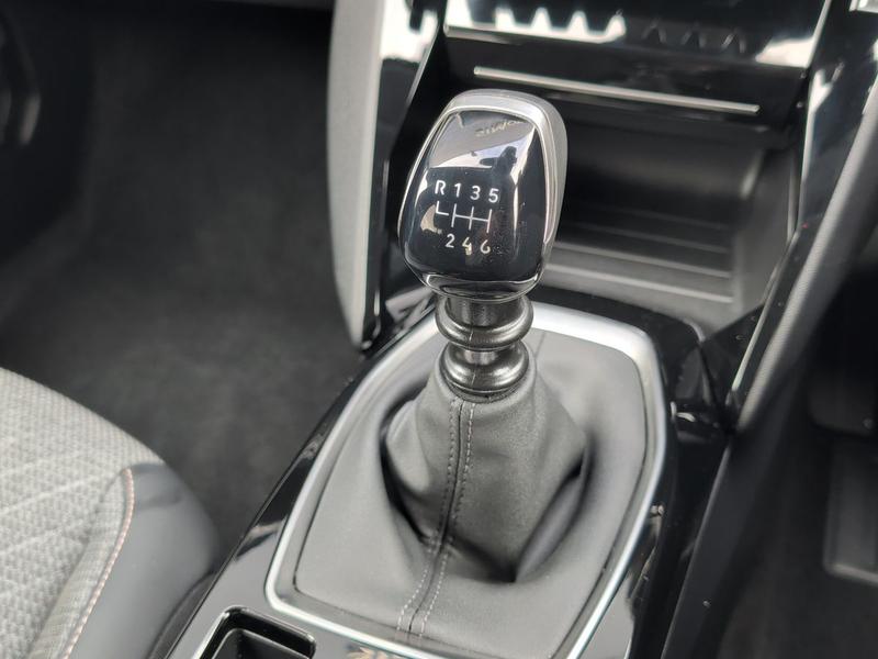 Used Peugeot 208 MC24HJV 40