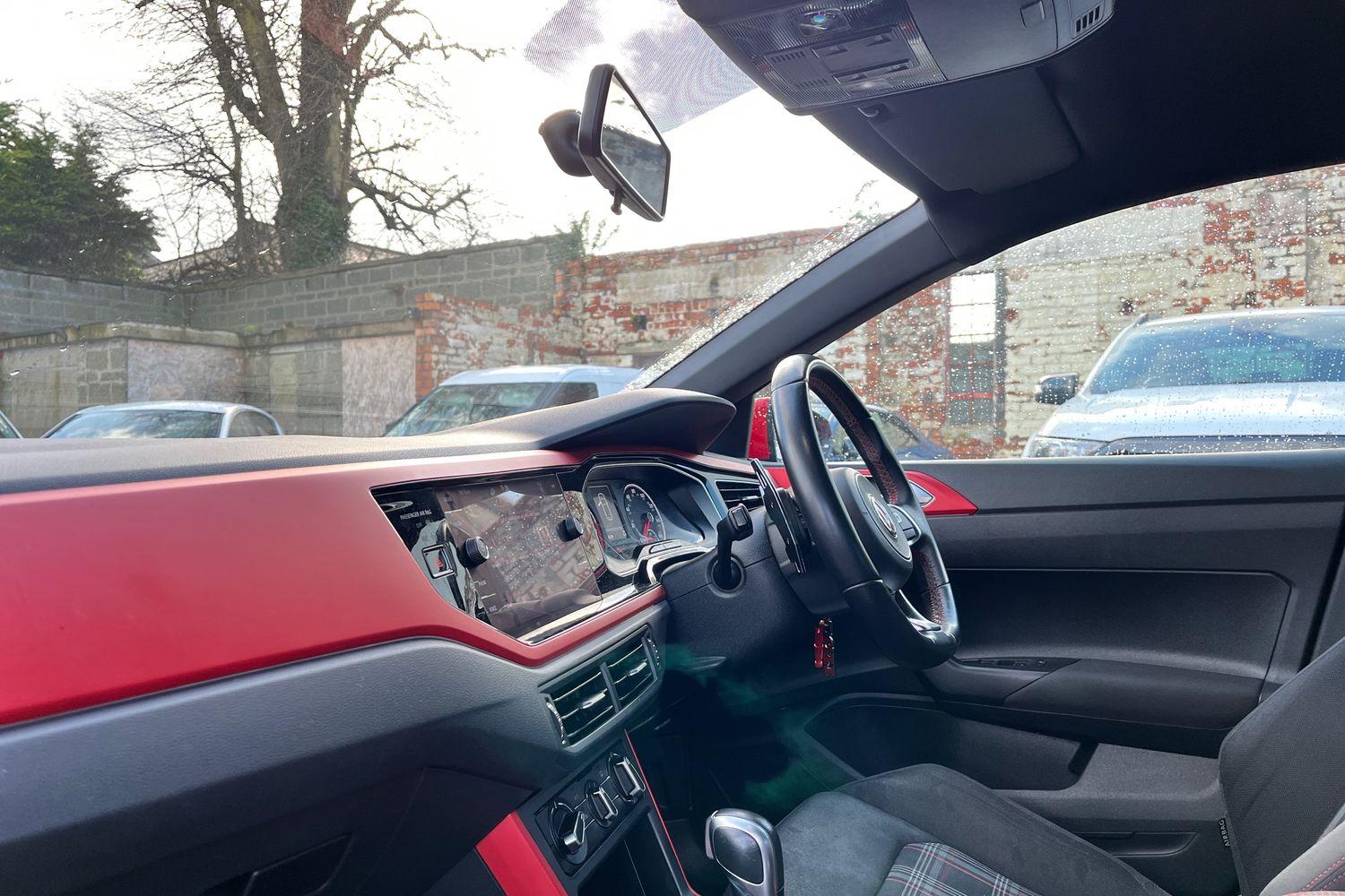 Volkswagen POLO Photo 17