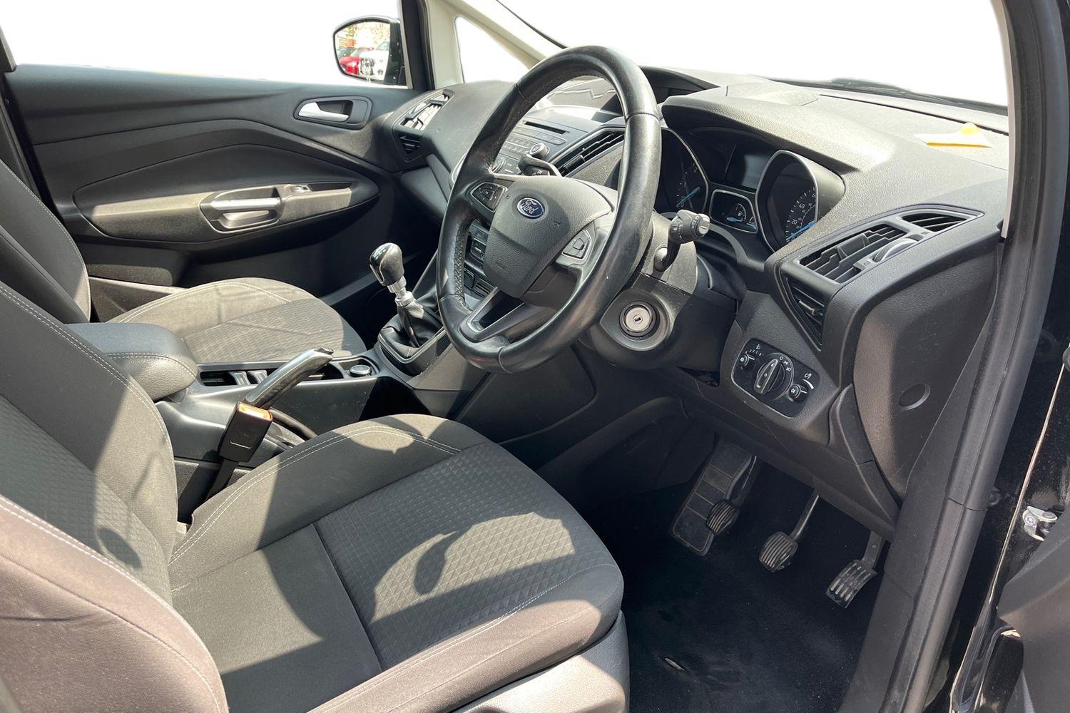 Ford C-MAX Photo 8