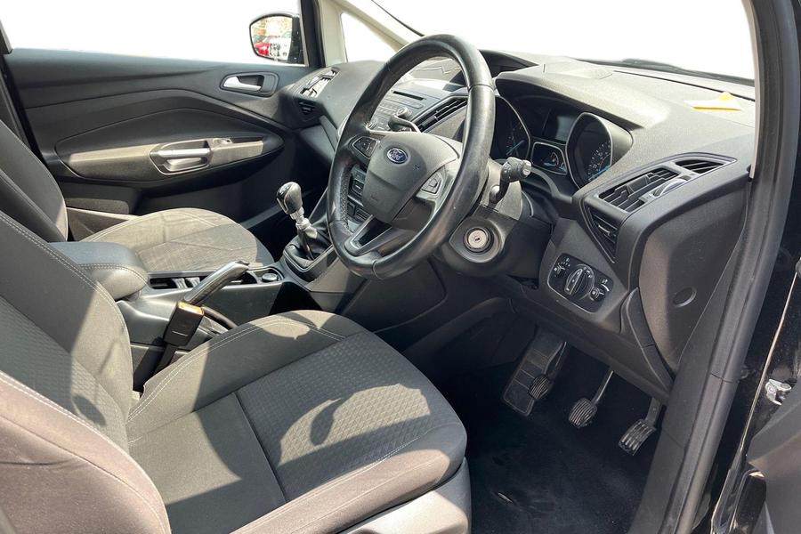 Ford C-MAX Photo autoimg-8711b28a0f5d5fb226346df8ead355e388a9eaf7.jpg
