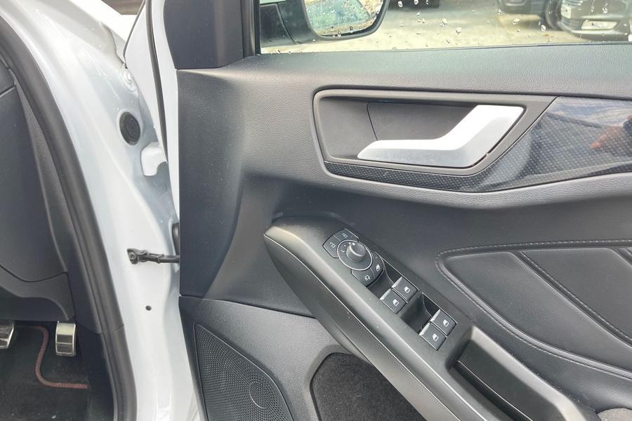 Ford FOCUS Photo autoimg-8711c90595251af95326f0d14379eb70de498522.jpg
