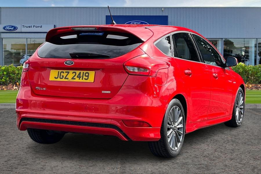 Ford FOCUS Photo autoimg-8712e5ff8160008ae6ed14b8dc9632fb81c2fa7a.jpg