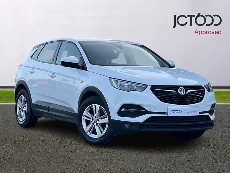 Used 2019 VAUXHALL Grandland X 1.2 Turbo GPF SE SUV 5dr Petrol Manual Euro 6 (s/s) (130 ps) White at JCT600