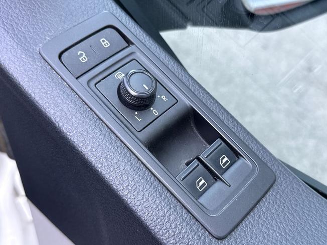 VOLKSWAGEN Transporter Photo 54