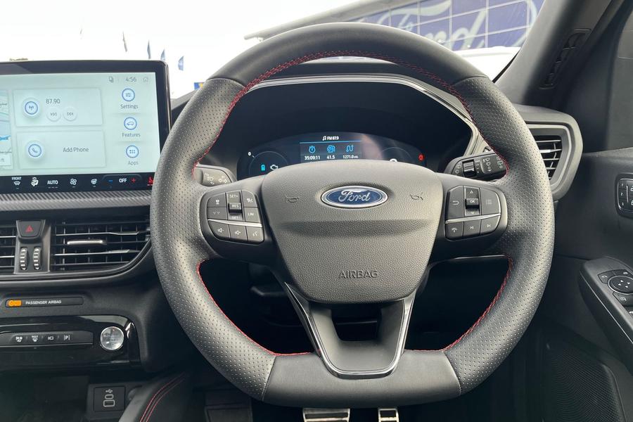 Ford KUGA Photo autoimg-871f04eaa46c1d92191012002b4da07eec30604a.jpg