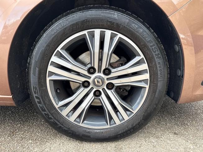 RENAULT Megane Photo 5