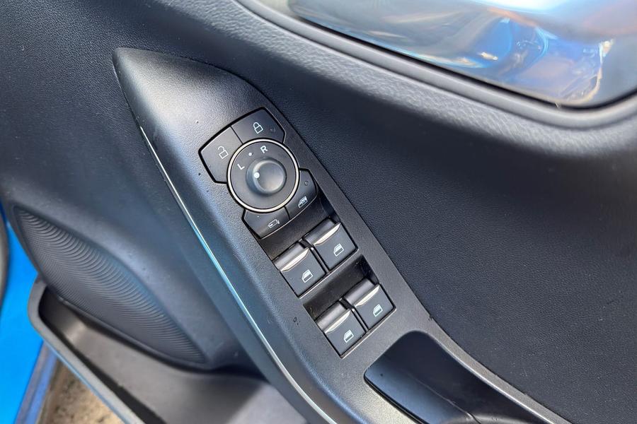 Ford PUMA Photo autoimg-8732440ffafba2d896730b6d7526349f29f463bc.jpg