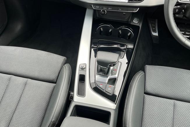 AUDI A4 Avant Photo 58
