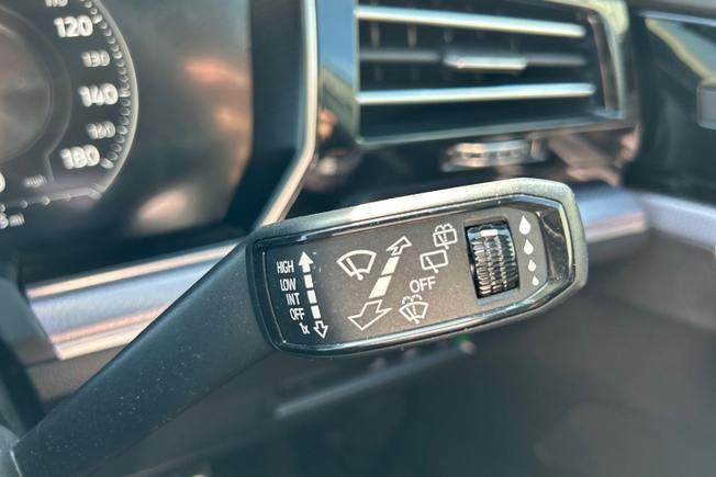 VOLKSWAGEN Touareg Photo 49
