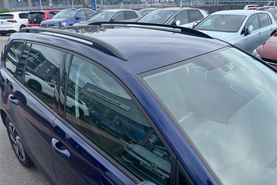 Volkswagen Golf Photo autoimg-8739885978b99f2f39e7611939bb66cbc65bbb32.jpg