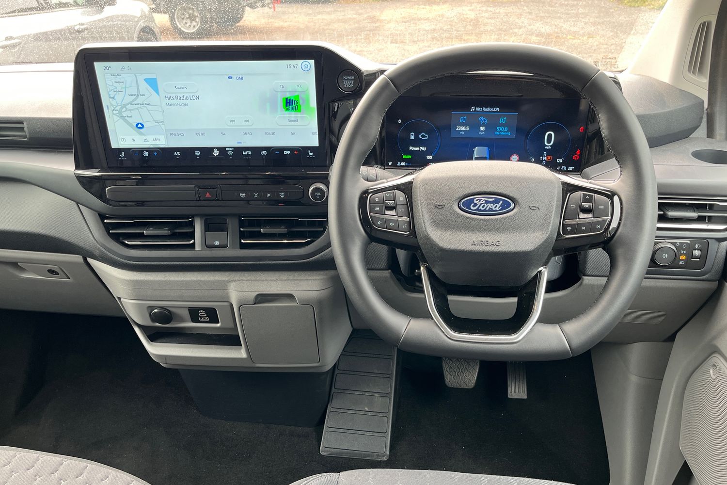Ford TOURNEO CUSTOM Photo 16