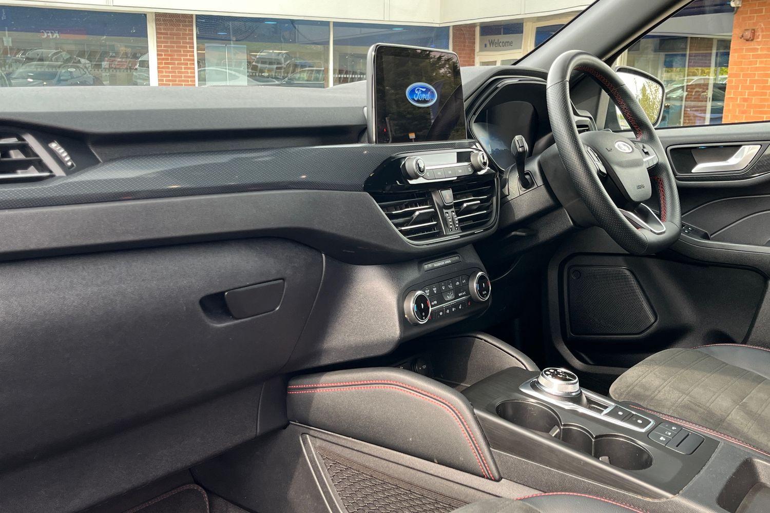 Ford KUGA Photo 17