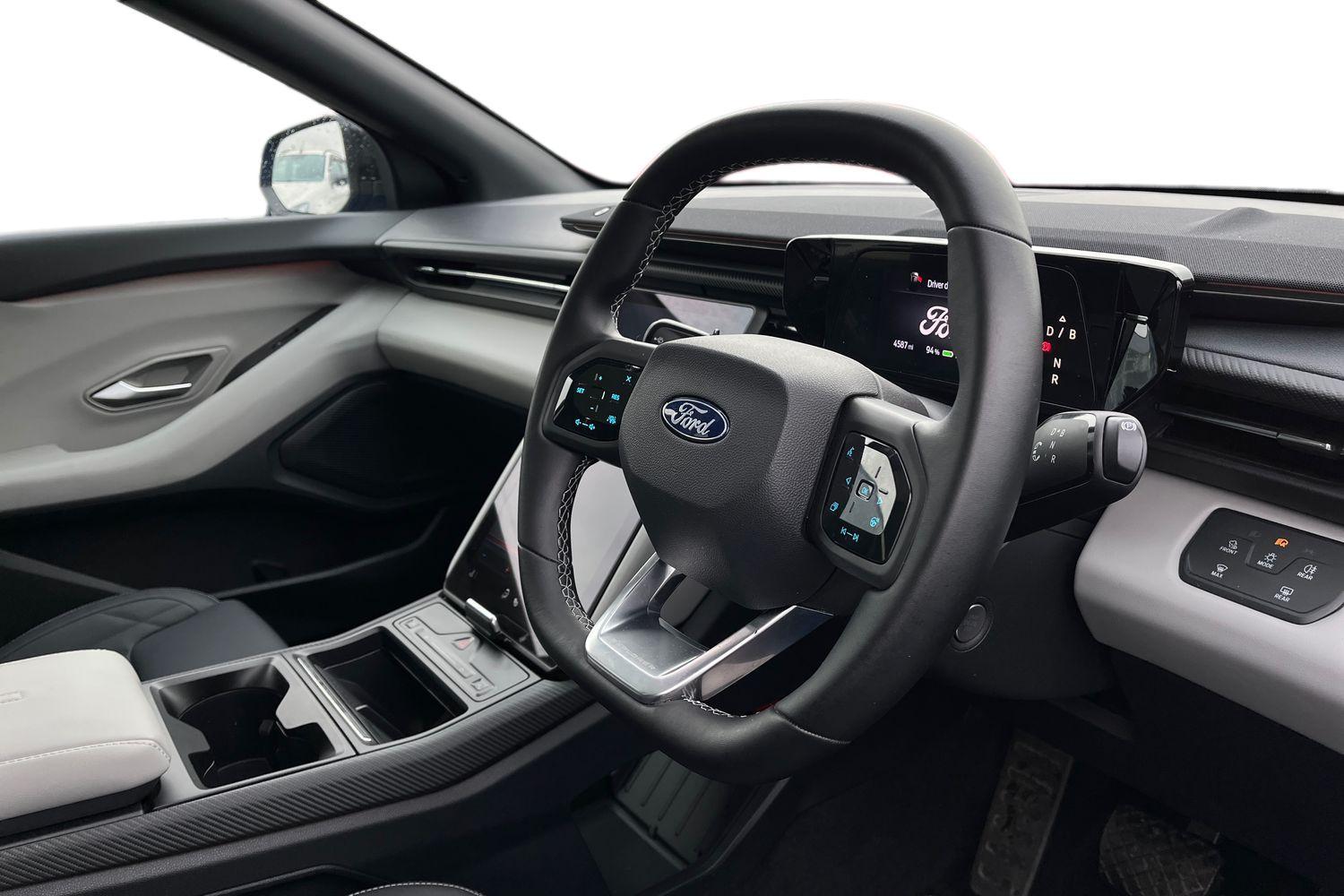 Ford Explorer Photo 8