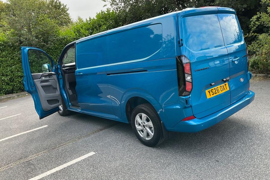 Ford Transit Custom Photo autoimg-8741cc24002e8490a920d76b65b168434450e045.jpg