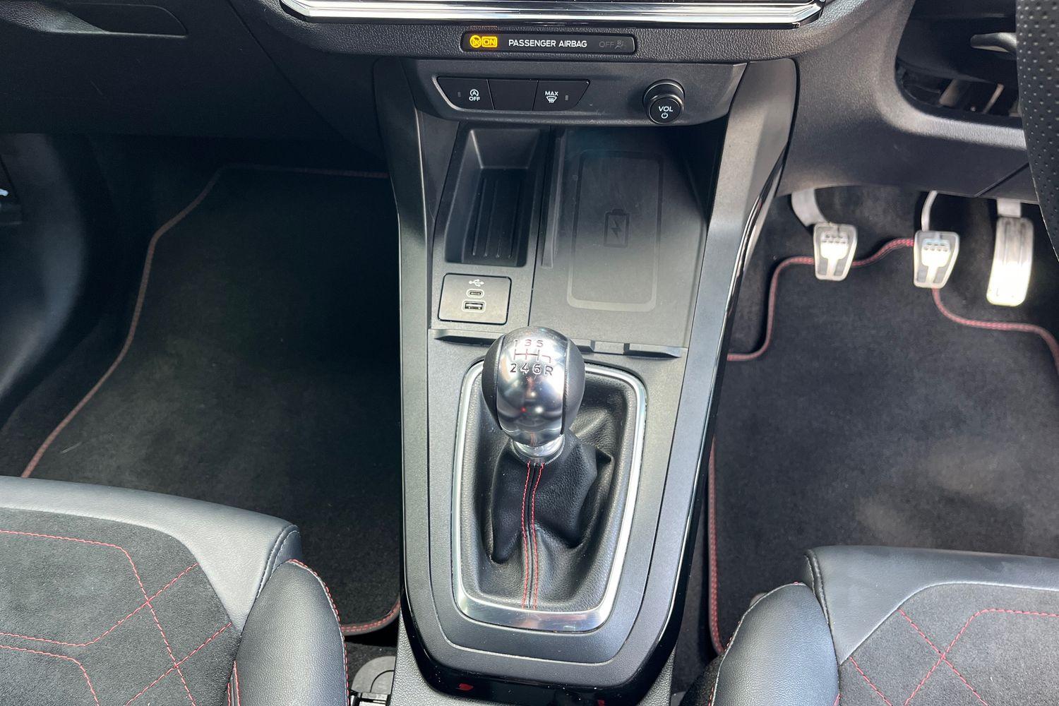 Ford Puma Photo 31