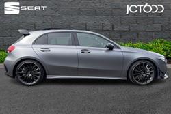 Mercedes-Benz A Class Photo 4