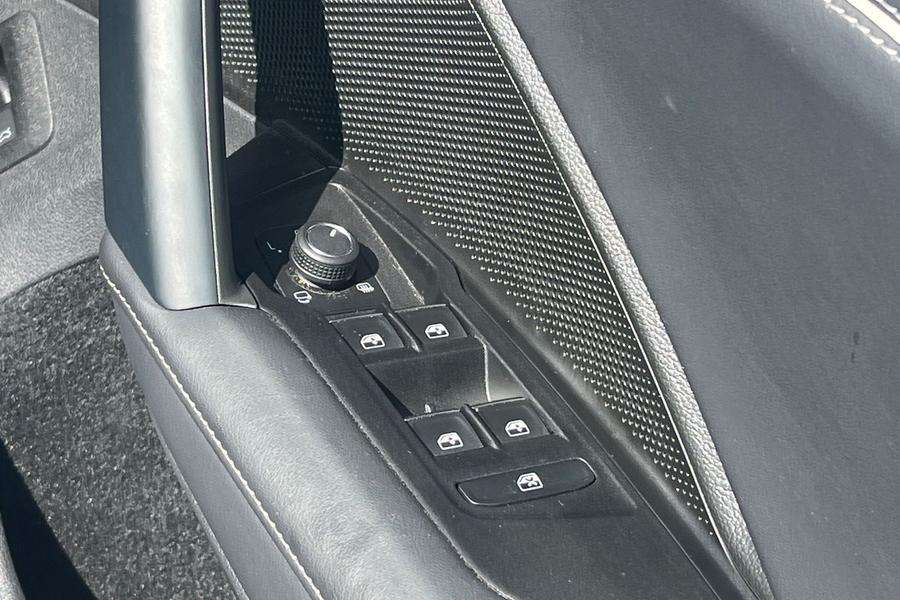 Volkswagen Tayron Photo autoimg-87482f5f1084f6a2b8ebb0c54949875ae436af89.jpg
