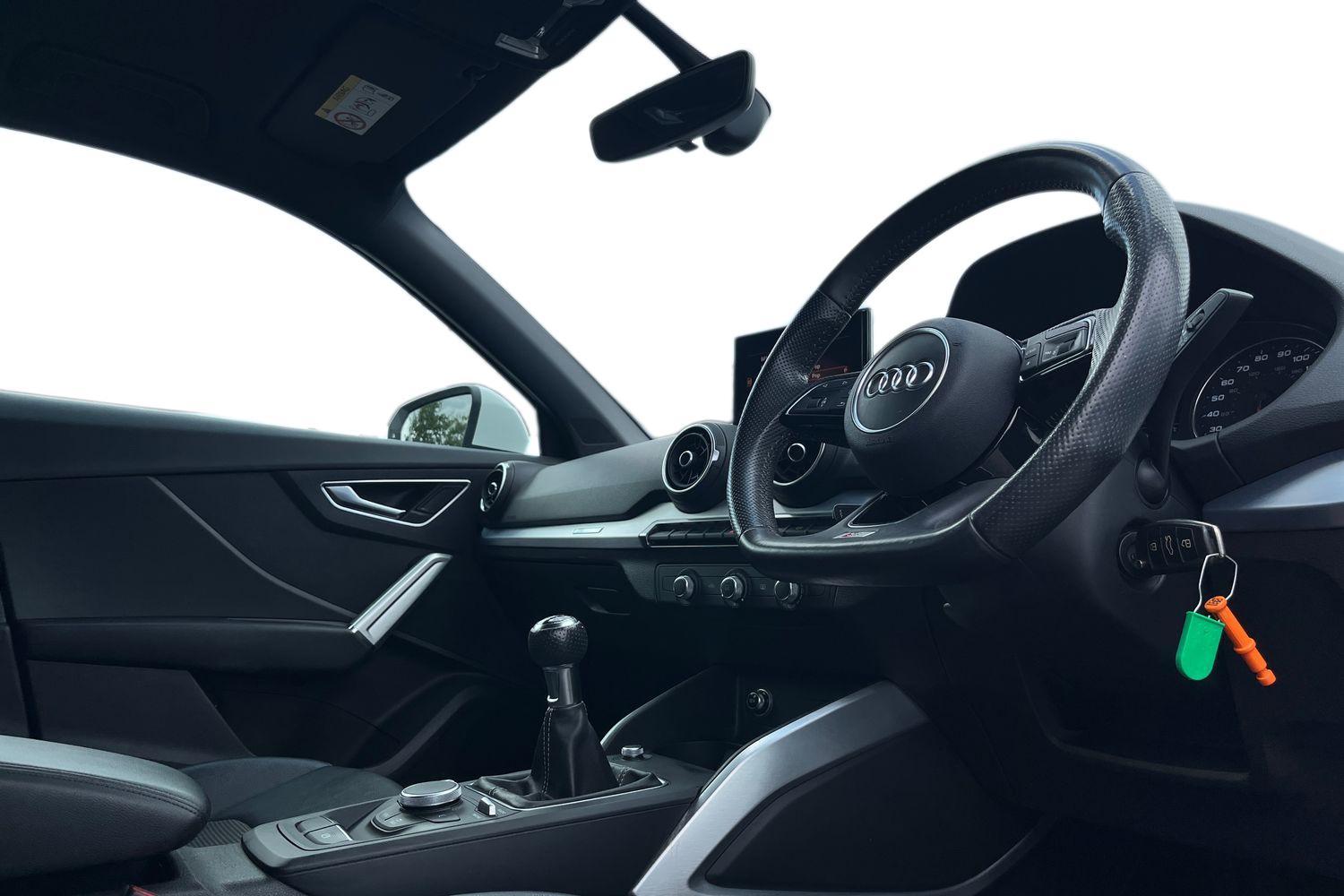 Audi Q2 Photo 8