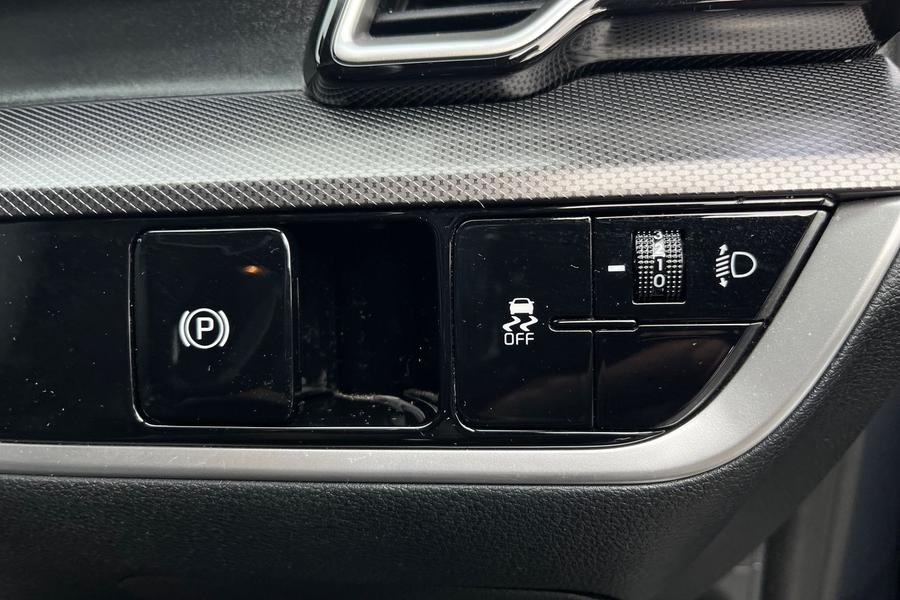 Kia SPORTAGE Photo autoimg-874b09b916f56f3d2d60510a49cd331d477371e9.jpg