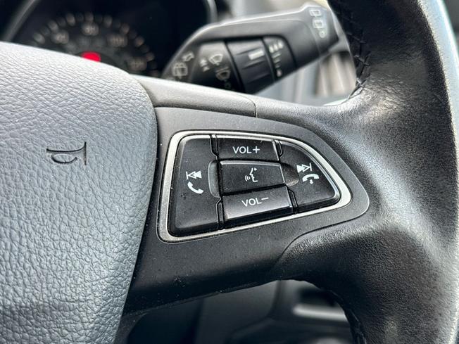 FORD Focus Photo 17