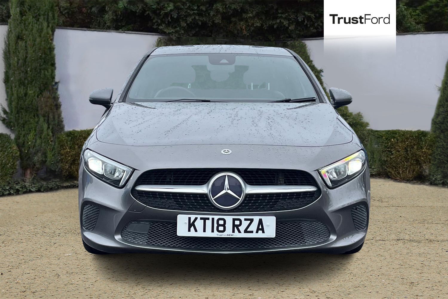 Mercedes-Benz A Class Photo 5
