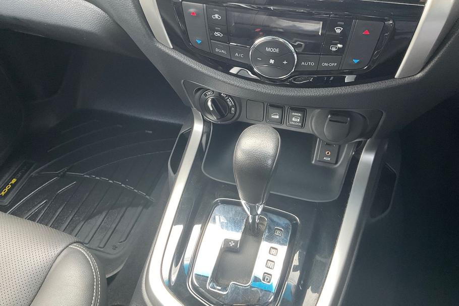 Used Nissan Navara YN18XFG 32