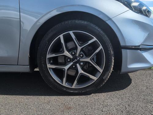 Kia CEED Photo autoimg-875106388a18d059aa792afc7e527a1f6b2f40dc.jpg