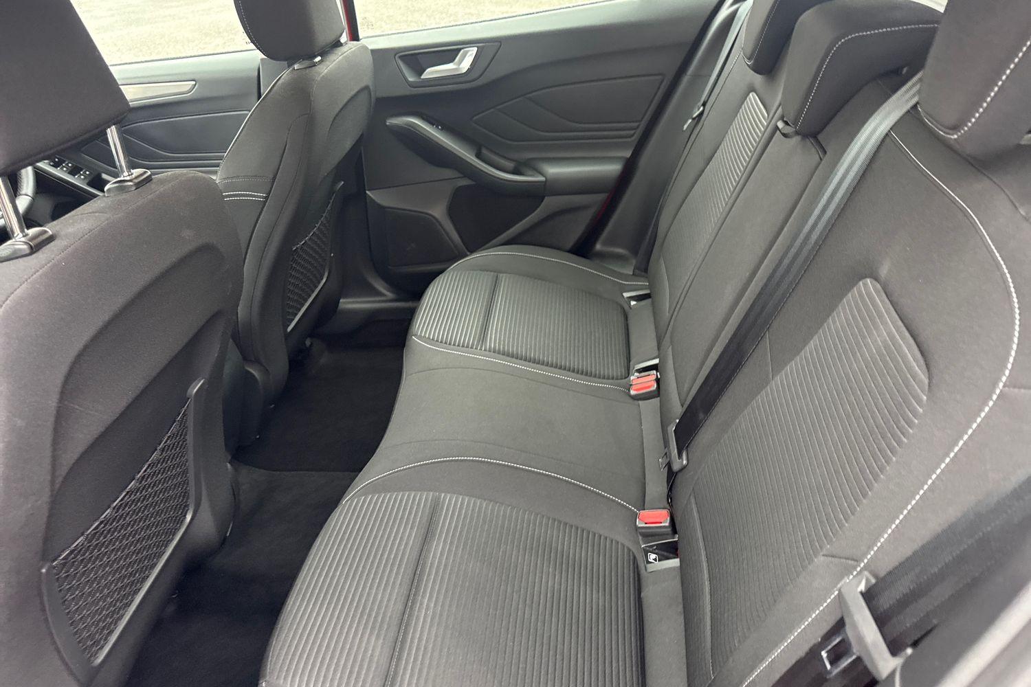 Ford FOCUS Photo 19