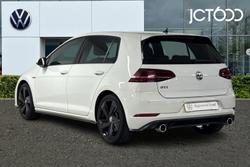 VOLKSWAGEN Golf Photo 3