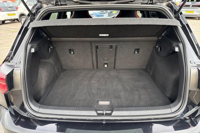 VOLKSWAGEN Golf Photo 12