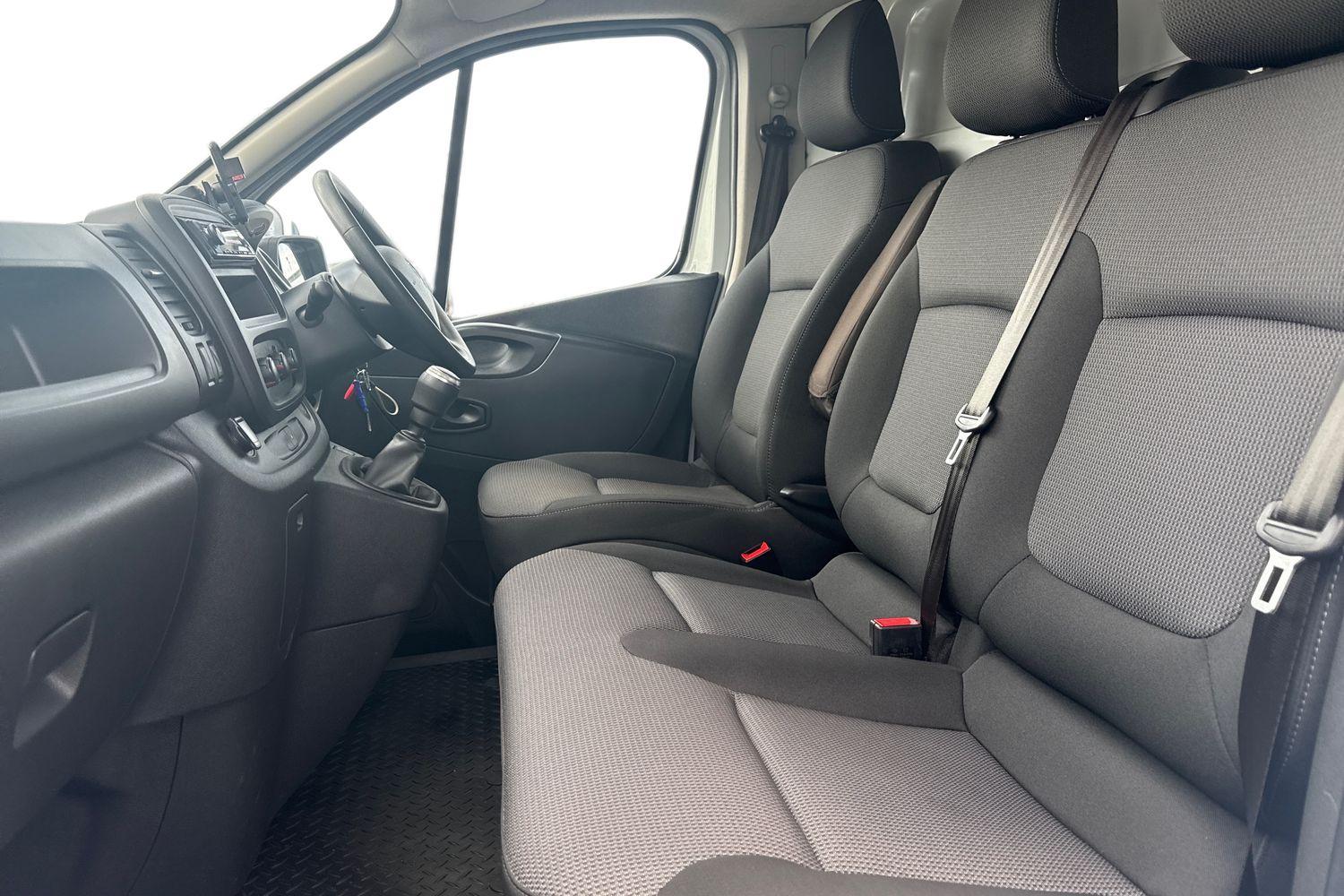 Renault TRAFIC Photo 9