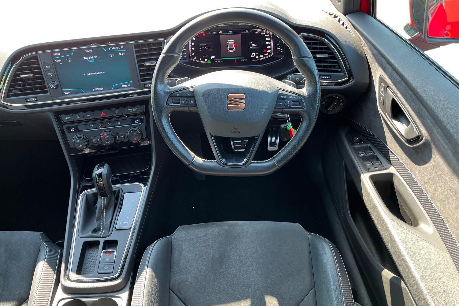 SEAT LEON Photo 10