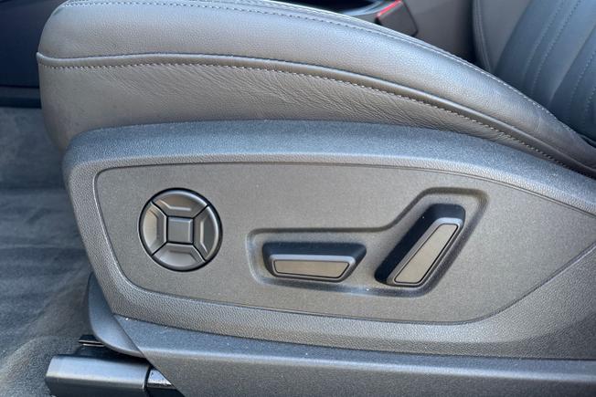 AUDI e-tron Photo 47