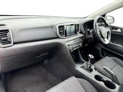 KIA Sportage Photo 2