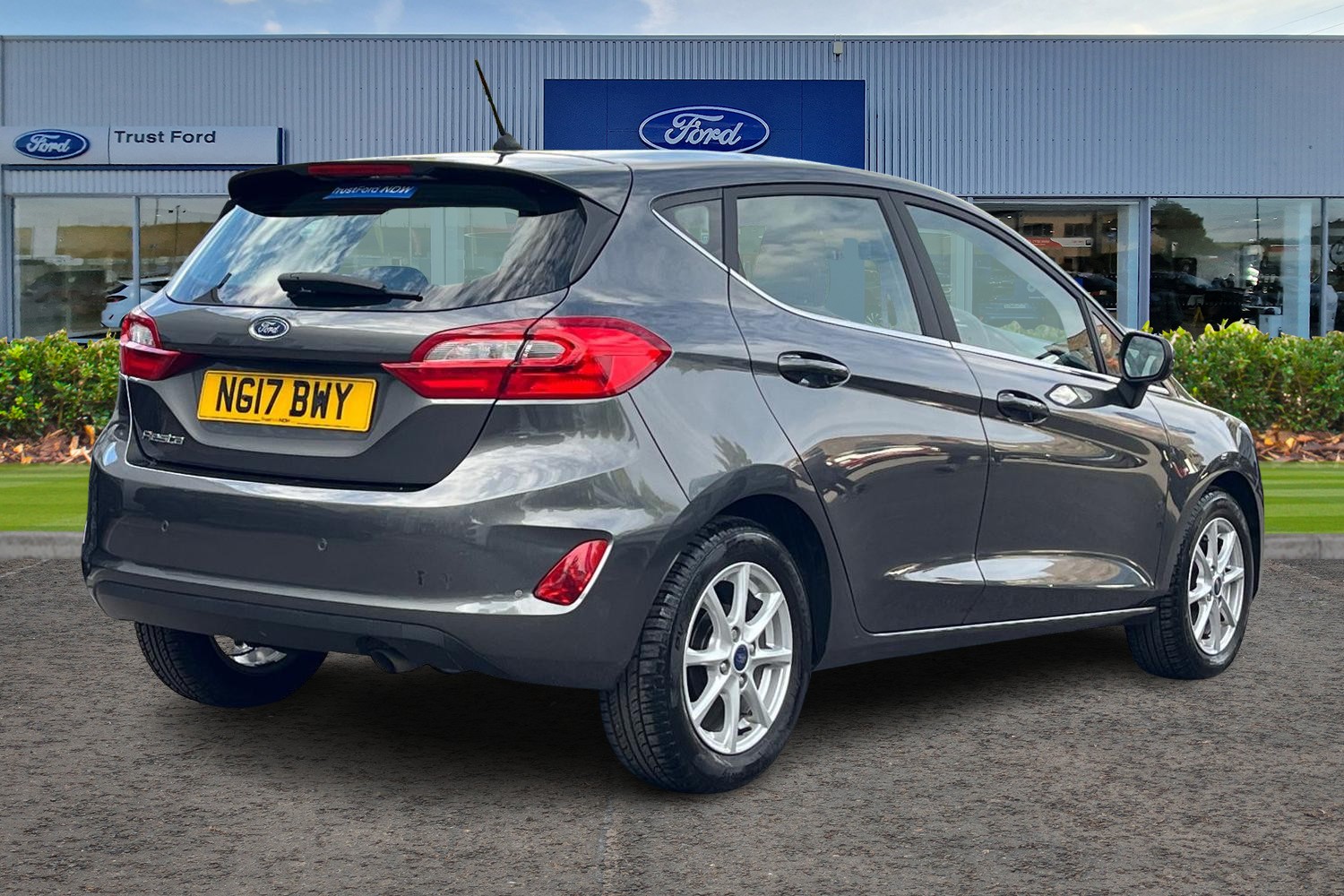 Ford FIESTA Photo 3
